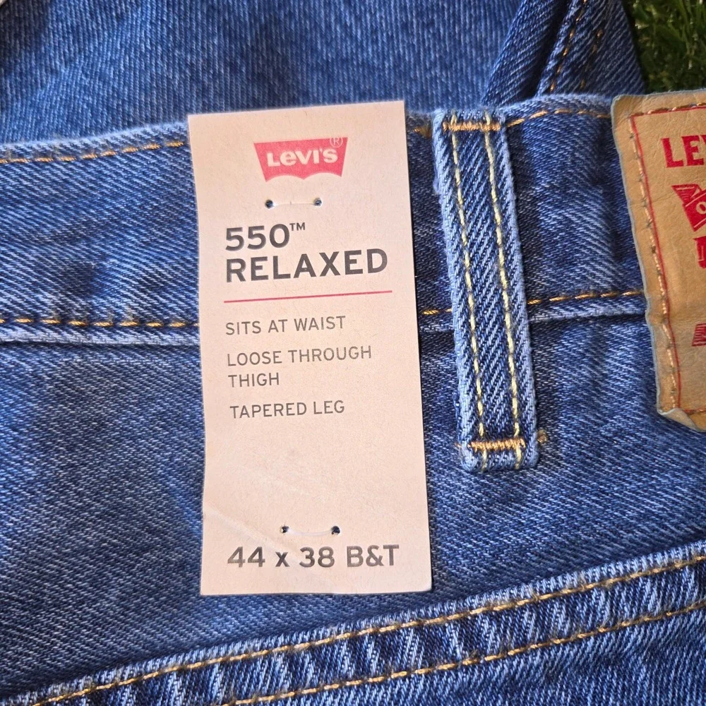 Levi's 550 Relaxed 44x38 Men's Big & Tall Tapered Jeans Medium Wash Blue